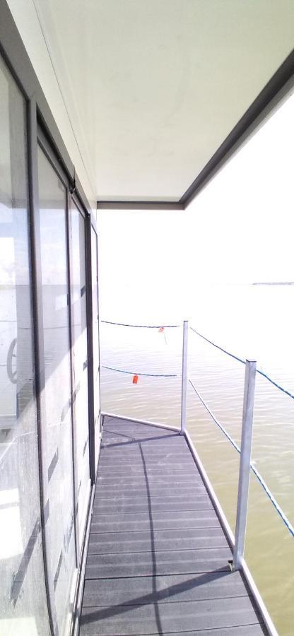 Houseboat Arka 1 - Domki Na Wodzie, Rower Wodny, Wifi, Parking Mielno  Exteriér fotografie