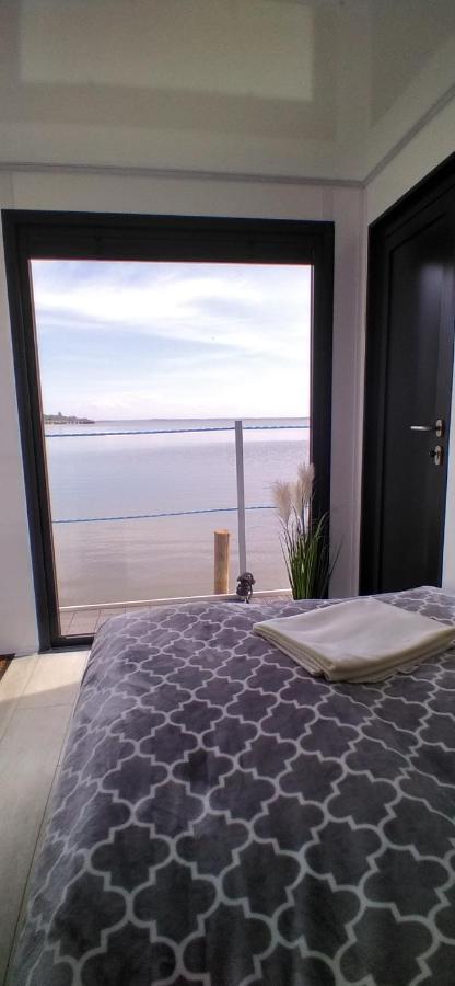 Houseboat Arka 1 - Domki Na Wodzie, Rower Wodny, Wifi, Parking Mielno  Exteriér fotografie